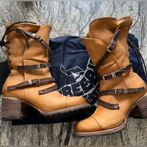 Freebird by Steven Cora boots size 9